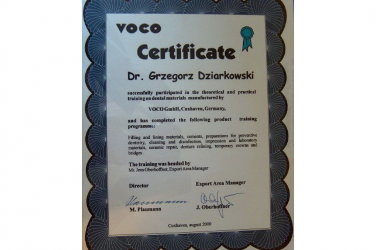 Lek. stomatolog Grzegorz Dziarkowski - dyplomy i certyfikaty